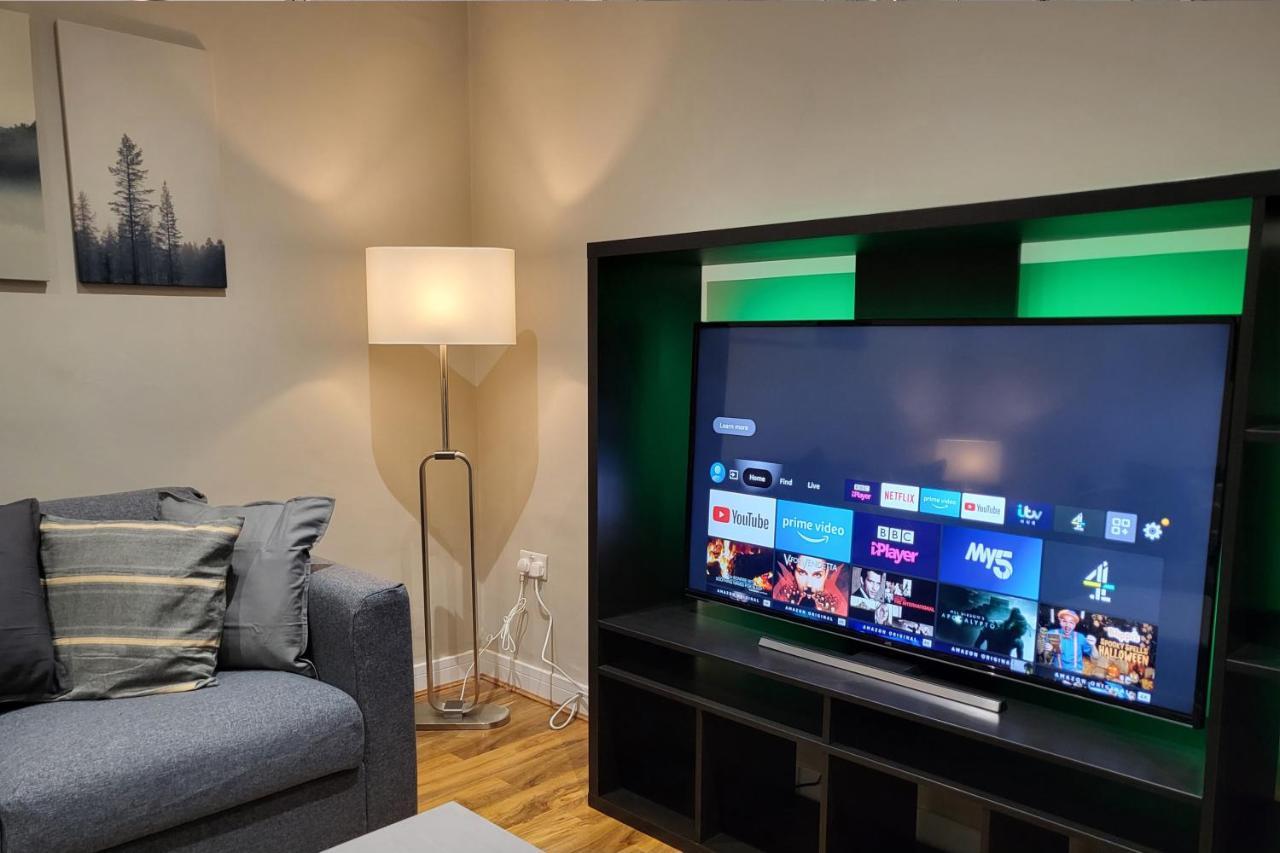 Kepler Modern 4 Bedroom 1 Mile From Centre *