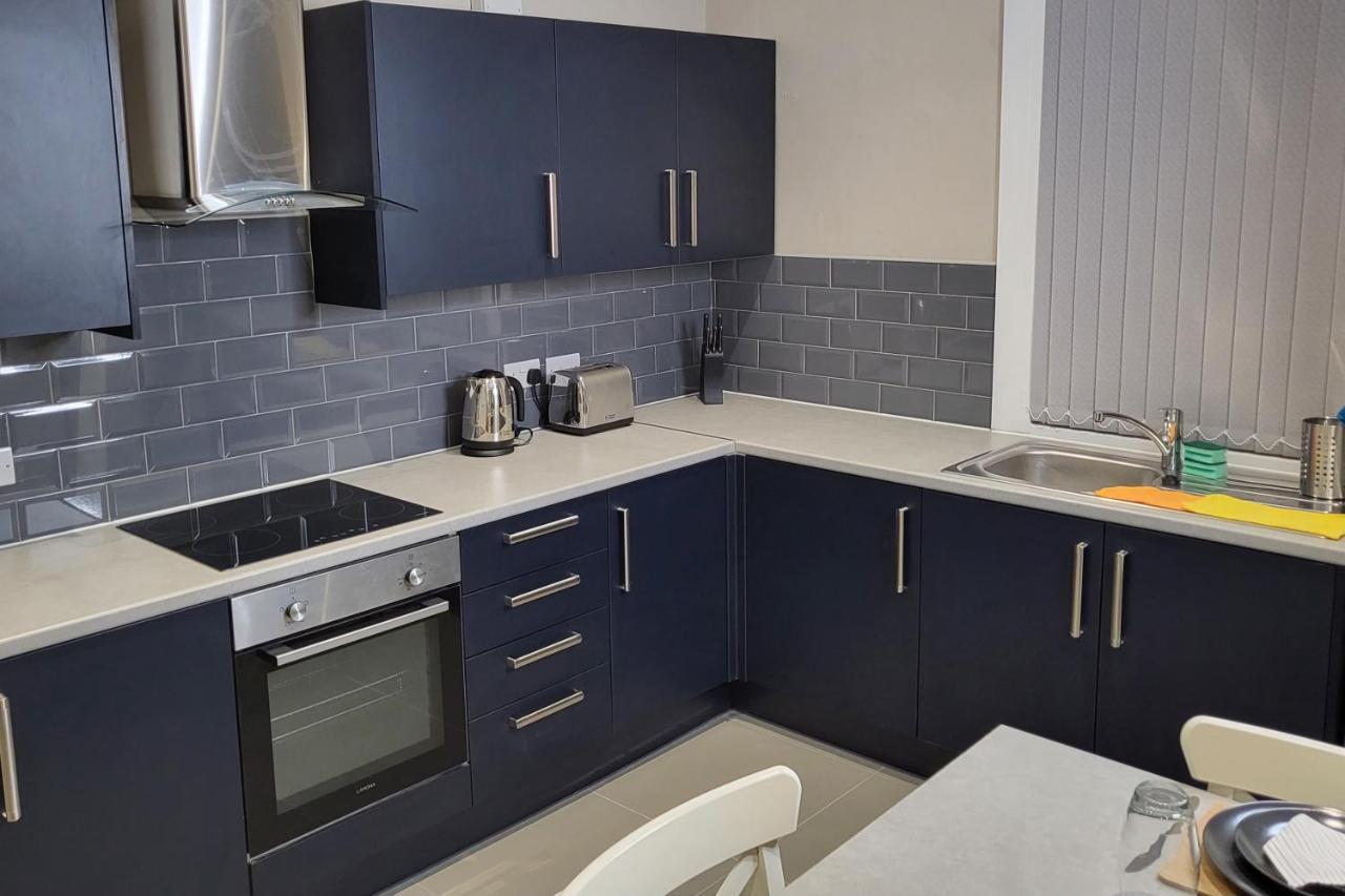 Apartment Kepler Modern 4 Bedroom 1 Mile From Centre Leeds (West Yorkshire)